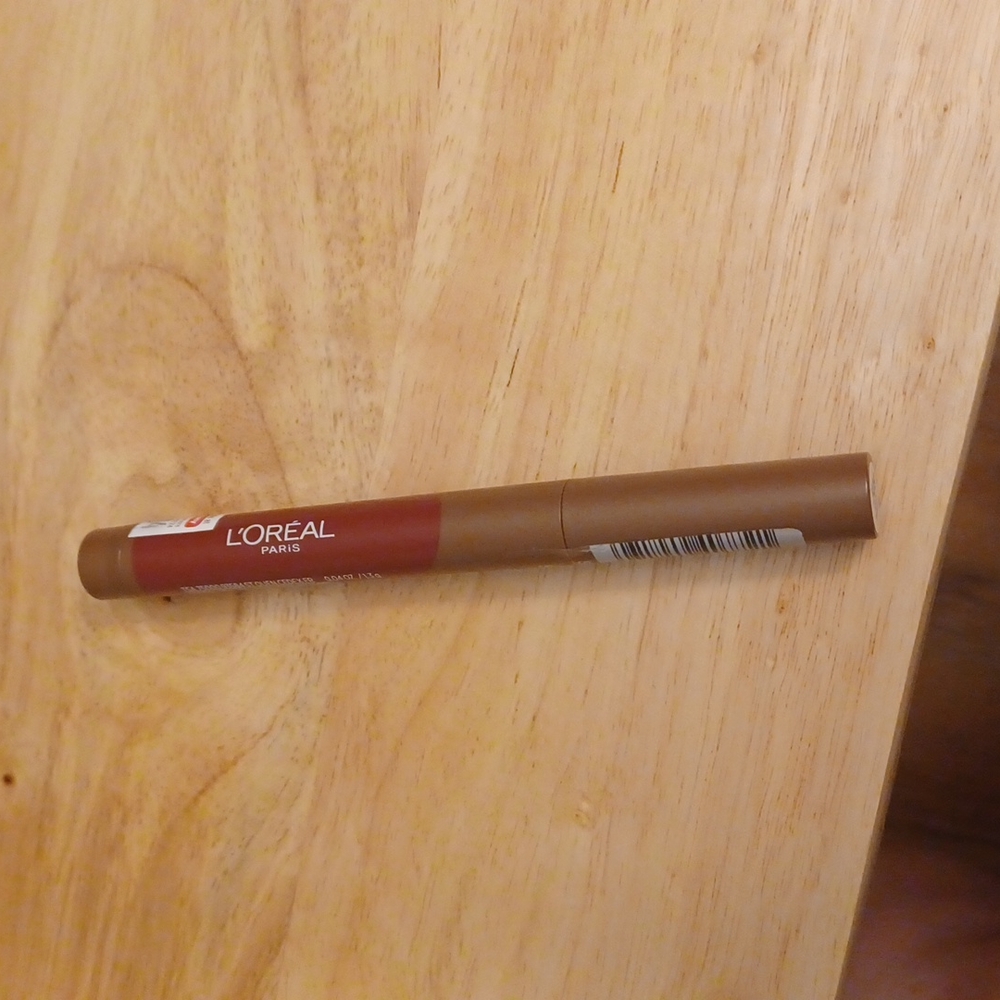 L'Oreal Matte Lip Crayon #509 Flirty Toffee Brand New Factory Sealed